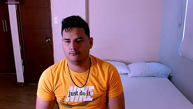 Snapshot of KingMoreno1 chatting on 10/30/25, 12:58 KingMoreno1 online show from 10/30/25, 12:58