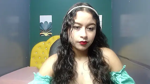 gygyfox online show from 10/29/25, 07:57