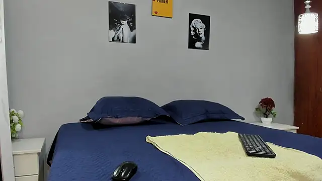 Snapshot of sexynova_93 chatting on 04/28/26, 07:07 sexynova 93 online show from 04/28/26, 07:07
