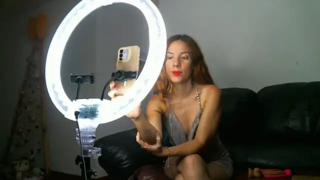 coffeandmilk1 online show from 01/06/26, 10:36