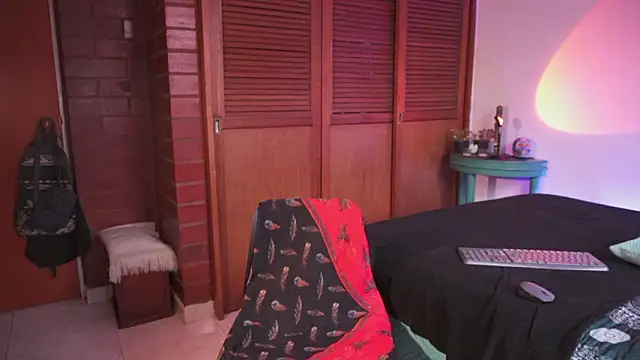 estmonnn online show from 02/15/26, 10:09