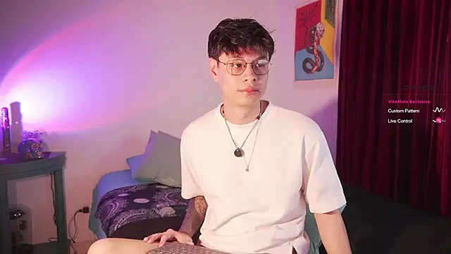 estmonnn online show from 05/18/26, 01:17