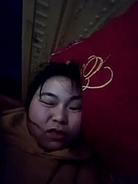 Snapshot of matbiec- chatting on 12/14/25, 09:26 matbiec- online show from 12/14/25, 09:26