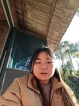 Snapshot of matbiec- chatting on 11/28/25, 01:28 matbiec- online show from 11/28/25, 01:28