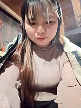 Snapshot of matbiec- chatting on 11/28/25, 01:33 matbiec- online show from 11/28/25, 01:33