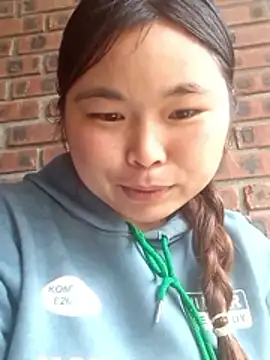 Snapshot of matbiec- chatting on 11/12/25, 06:28 matbiec- online show from 11/12/25, 06:28