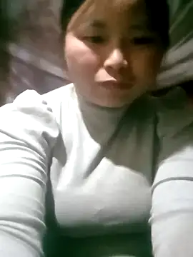 Snapshot of matbiec- chatting on 11/06/25, 12:53 matbiec- online show from 11/06/25, 12:53