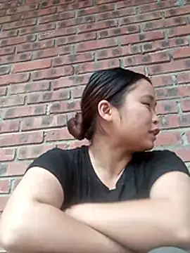 Snapshot of matbiec- chatting on 10/31/25, 07:49 matbiec- online show from 10/31/25, 07:49