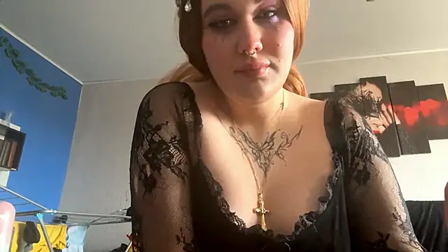 Snapshot of Lerabraunti chatting on 10/29/25, 08:46 Lerabraunti online show from 10/29/25, 08:46