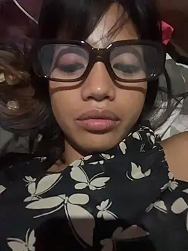 hottiebabe23 online show from 12/20/25, 07:28