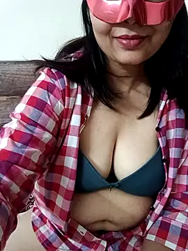Snapshot of Naughty-Nancy chatting on 04/12/26, 02:48 Naughty-Nancy online show from 04/12/26, 02:48