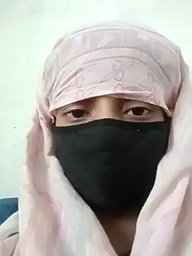 Snapshot of Quenn-Jiya752 chatting on 11/01/25, 07:24 Quenn-Jiya752 online show from 11/01/25, 07:24