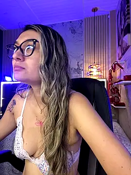 Im-Lola online show from 12/18/25, 09:51