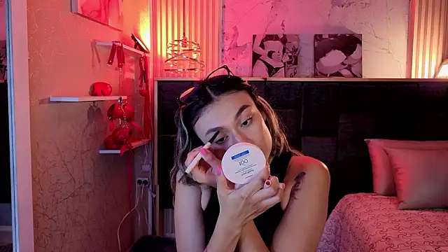 Im-Lola online show from 02/21/26, 08:44