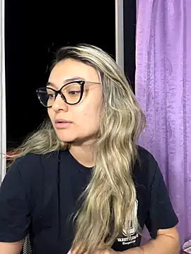 Im-Lola online show from 11/07/25, 09:14