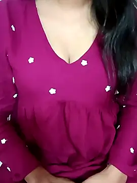 Snapshot of Manisha_is-Live chatting on 11/05/25, 06:44 Manisha is-Live online show from 11/05/25, 06:44