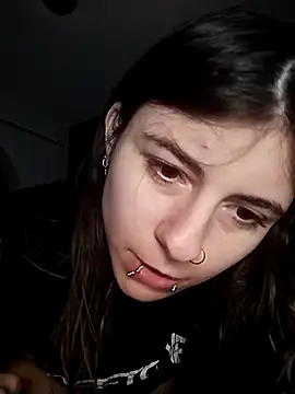 Snapshot of Bad0ll_3 chatting on 10/30/25, 02:43 Bad0ll 3 online show from 10/30/25, 02:43