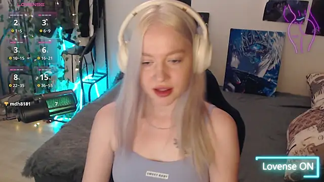 Snapshot of lisa_alen chatting on 10/29/25, 12:04 lisa alen online show from 10/29/25, 12:04