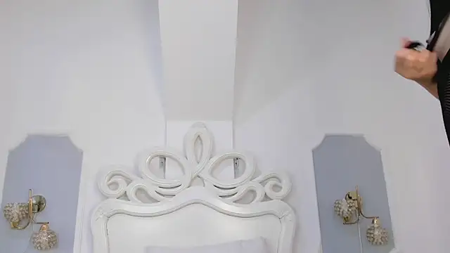 roxana scott1 online show from 02/25/26, 03:40