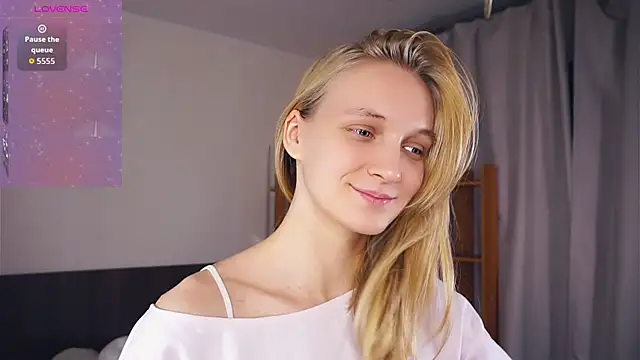 Snapshot of DierdreJacobsohn chatting on 11/11/25, 06:30 DierdreJacobsohn online show from 11/11/25, 06:30