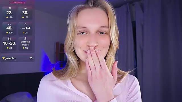 Snapshot of DierdreJacobsohn chatting on 11/07/25, 06:07 DierdreJacobsohn online show from 11/07/25, 06:07