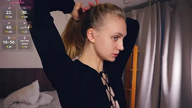 Snapshot of DierdreJacobsohn chatting on 11/21/25, 07:18 DierdreJacobsohn online show from 11/21/25, 07:18