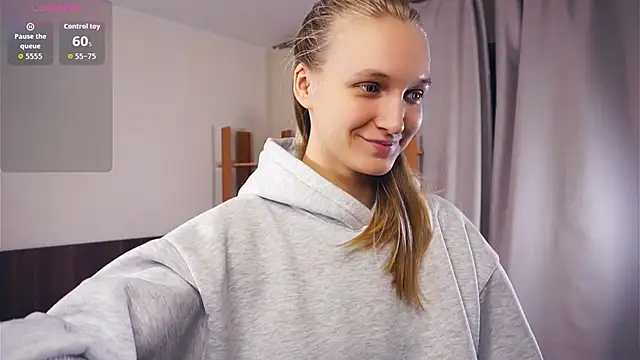 Snapshot of DierdreJacobsohn chatting on 12/05/25, 06:23 DierdreJacobsohn online show from 12/05/25, 06:23