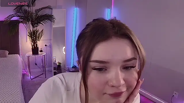 Alice Bloome online show from 10/29/25, 09:19