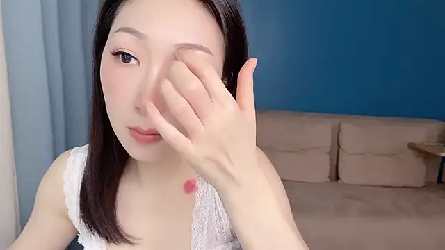 ella55-- online show from 06/18/26, 01:48