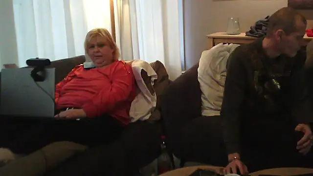 Sylviastar46 online show from 11/27/25, 08:37