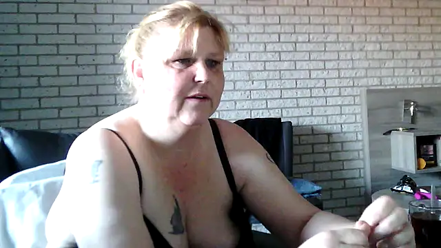 Sylviastar46 online show from 04/09/26, 08:42