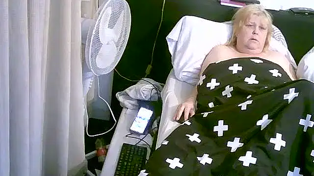 Sylviastar46 online show from 11/19/25, 08:42