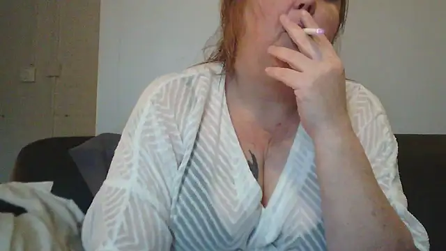 Snapshot of Sylviastar46 chatting on 02/22/26, 10:39 Sylviastar46 online show from 02/22/26, 10:39