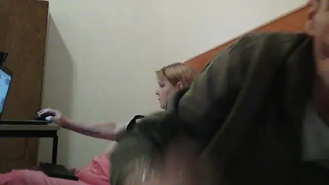 Snapshot of Sylviastar46 chatting on 02/14/26, 03:56 Sylviastar46 online show from 02/14/26, 03:56