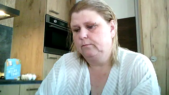 Sylviastar46 online show from 03/22/26, 08:49