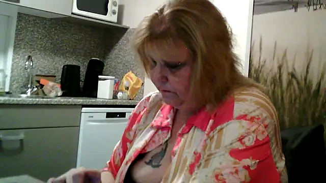 Sylviastar46 online show from 03/30/26, 06:53