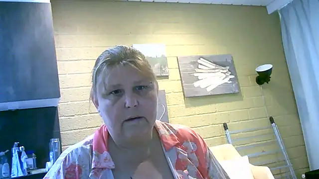 Sylviastar46 online show from 05/12/26, 09:26