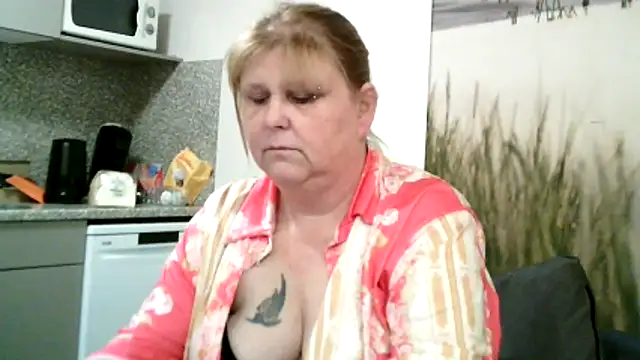 Sylviastar46 online show from 03/31/26, 07:49