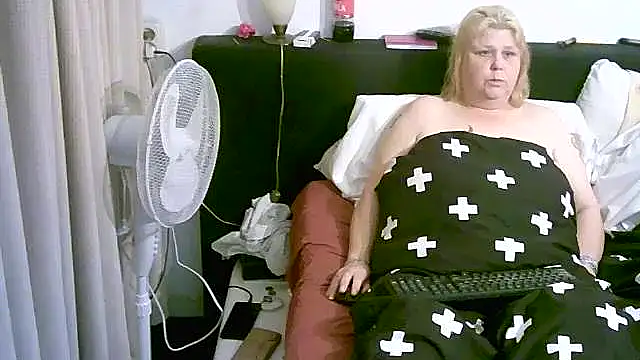 Sylviastar46 online show from 11/21/25, 09:03