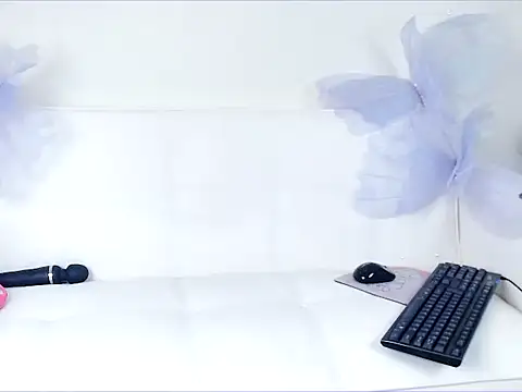 Luna loveU online show from 01/16/26, 04:11