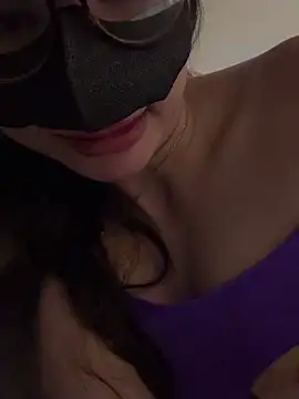 Snapshot of trinhvutrinh chatting on 11/25/25, 07:36 trinhvutrinh online show from 11/25/25, 07:36