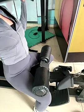 Snapshot of trinhvutrinh chatting on 12/16/25, 07:01 trinhvutrinh online show from 12/16/25, 07:01