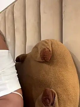 Snapshot of trinhvutrinh chatting on 12/19/25, 10:39 trinhvutrinh online show from 12/19/25, 10:39