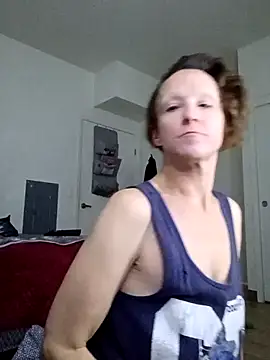 Karebearz1 online show from 11/18/25, 04:43