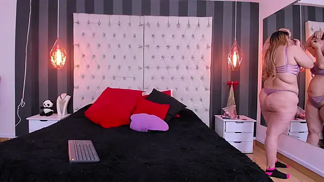 BrendaMarxhal online show from 11/08/25, 03:32