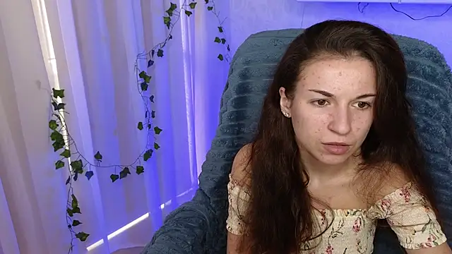 Snapshot of Ulyanix chatting on 11/15/25, 10:19 Ulyanix online show from 11/15/25, 10:19