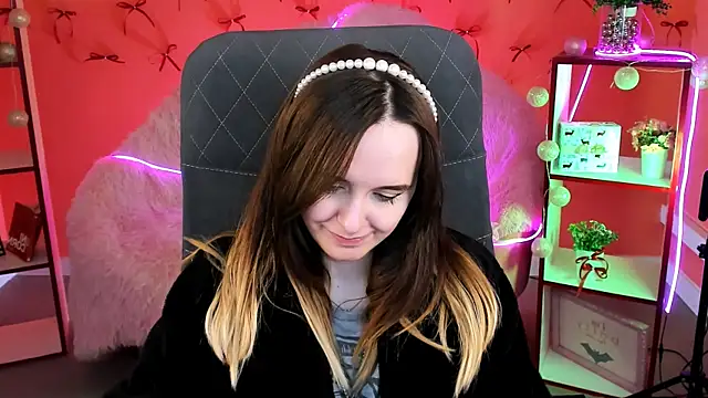 IreneBailey online show from 12/03/25, 09:20