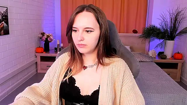 Snapshot of IreneBailey chatting on 10/29/25, 01:43 IreneBailey online show from 10/29/25, 01:43