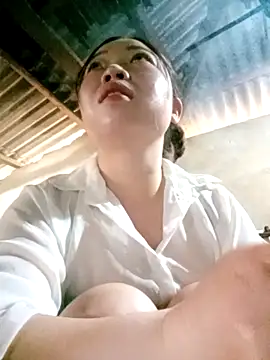 julybe online show from 03/19/26, 01:05