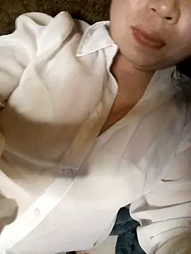 julybe online show from 03/03/26, 06:09